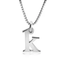 Halskette mit kleinen Initialen