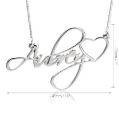 Benutzerdefinierte Namenskette mit Herz