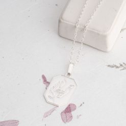 Linienkunst Frauen Gesicht eingravierte Halskette